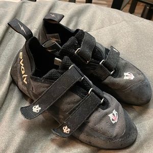 Evolv rockclimbing shoes